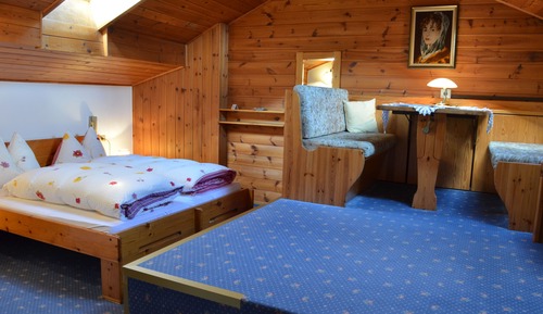 Habitación básica doble, 1 cama de matrimonio grande