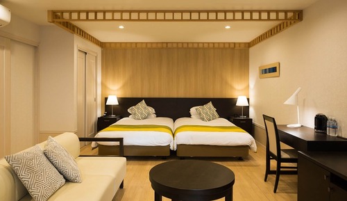 Suite, no fumadores, en esquina (Main Building, With jacuzzi)