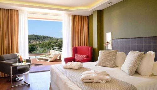 Royal room, Outdoor heated hot tub, Sea view
