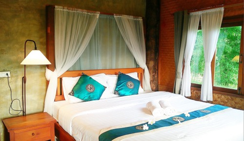 Villa With A/C (Chomjan House)