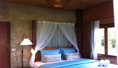 Deluxe Villa with Air ( Chom Dao House )