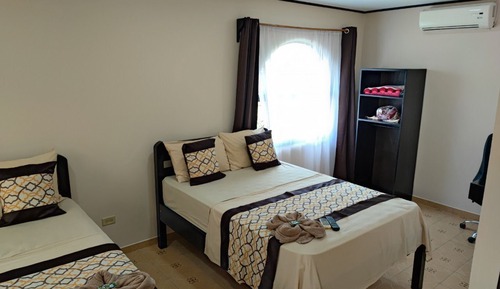 Habitación cuádruple estándar, 2 camas dobles