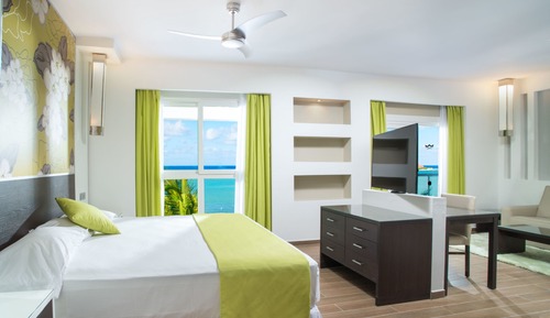 Suite junior, frente al mar (B2C-CA)