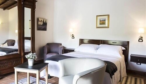 Double Room Ensuite with Shower (Lavanda)