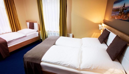 Triple Room, Shared Bathroom
