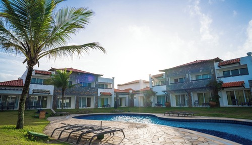 Habitación (LUXO II - VISTA PISCINA OU PARCIAL MA)