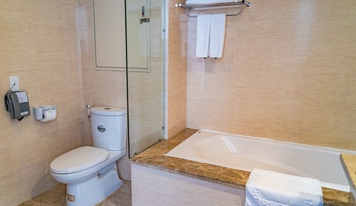 Habitación doble superior, 1 cama de matrimonio grande, vistas a la ciudad