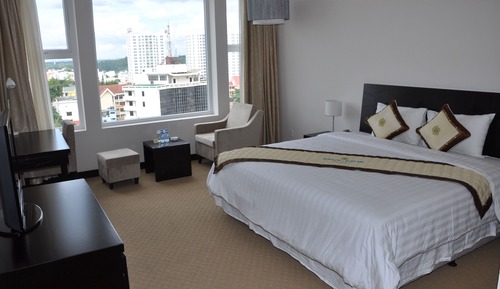 Habitación Deluxe doble, 1 cama de matrimonio grande, vistas a la ciudad