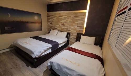 Habitación con 2 camas individuales