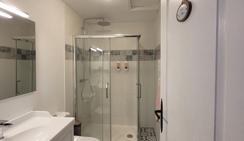 Habitación con 2 camas individuales, baño privado (Les Deux Roches)