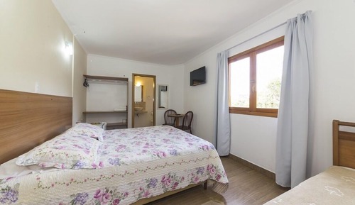 Suite estándar, baño privado, vistas al patio