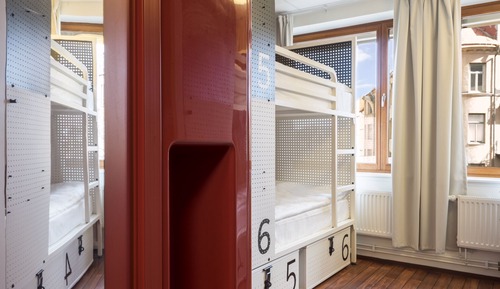 Dormitorio compartido, dormitorio mixto