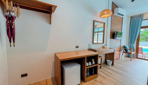 Habitación Deluxe doble, junto a la piscina