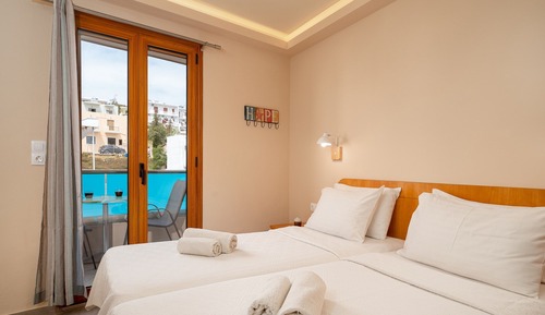 Habitación con 1 cama doble o 2 individuales, vistas a la montaña