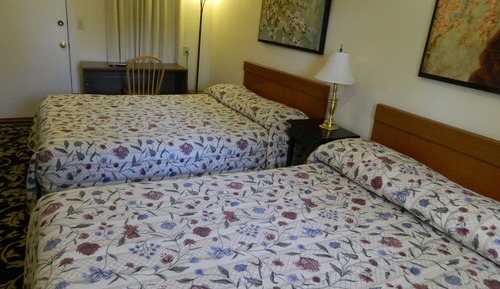 Habitación, varias camas