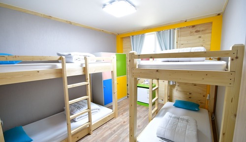 Dormitorio compartido, solo para hombres