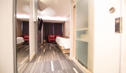 Grand Deluxe Room