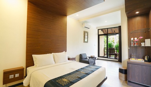 Grand Deluxe Queen Room