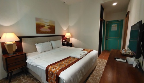 Habitación Premier, 1 cama de matrimonio grande (Kapitan)