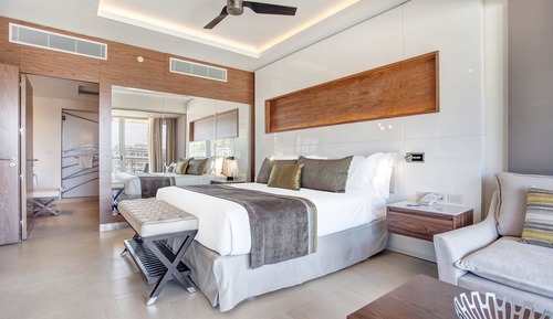 Luxury Presidential One Bedroom Ocean View Diamond Club