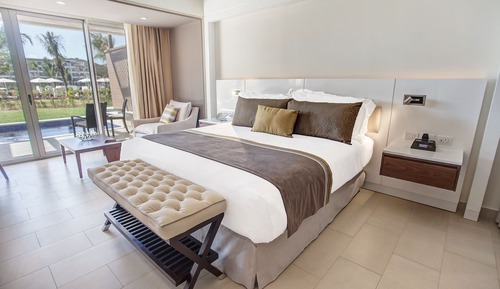 Luxury Junior Suite Swim Out
