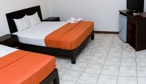 Standard 2 Queen Beds - No Window