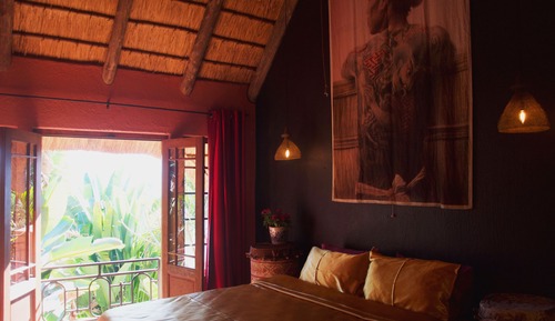Habitación (Many Moons)
