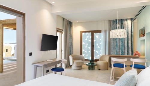 Amyth Infinity Suite with Private Pool