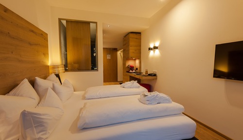 Habitación básica doble, balcón