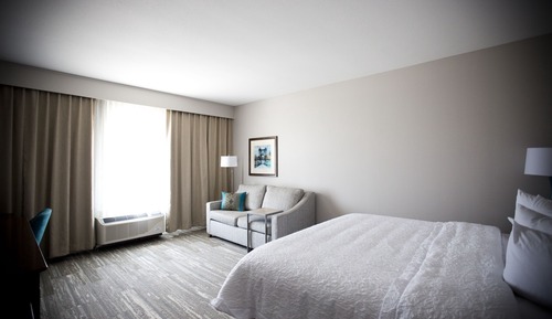 Habitación, 1 cama de matrimonio grande con sofá cama, no fumadores, frigorífico y microondas