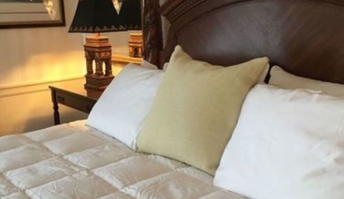 Habitación, baño privado (T.C. Burke)