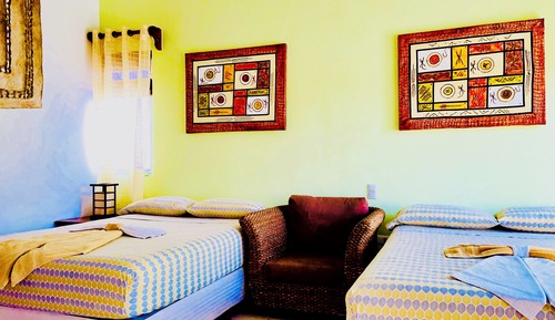 Habitación cuádruple económica, 1 habitación, baño privado, vistas al campo de golf
