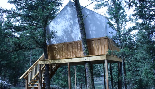 Casa Deluxe en un árbol, vistas a la montaña, junto a la montaña