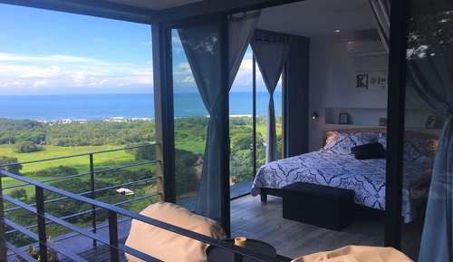 Bungalow Deluxe