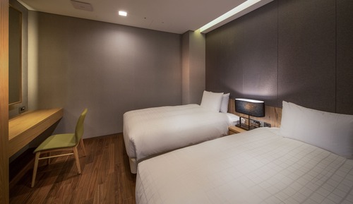 Family Suite (Mountain View)+Aragonite Hot Springs&Free swimming pool for 4 pax, Free fitness