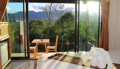 Deluxe Room with Spa Bath
