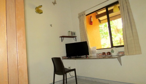 Habitación económica, 1 cama doble, frigorífico, en la zona del jardín