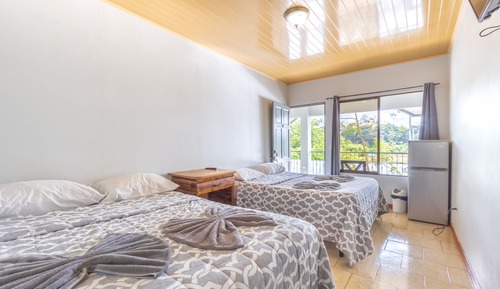 Habitación cuádruple estándar