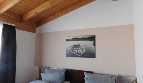Habitación Confort con 1 cama doble o 2 individuales, balcón