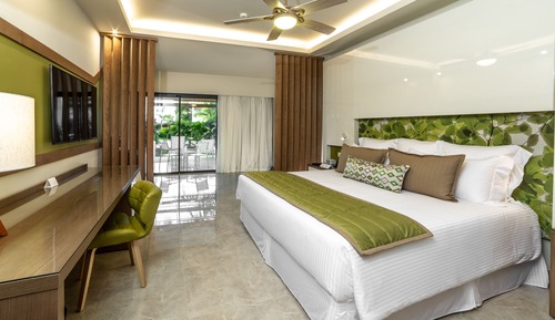Premium Jr. Suite Tropical View King (Resort Access to Breathless Punta Cana)