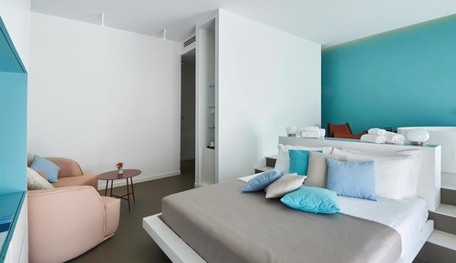 Habitación triple Deluxe, terraza, vistas al mar
