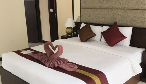 Deluxe Family Room