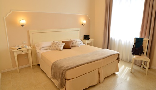 Habitación clásica con 1 cama doble o 2 individuales