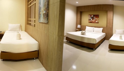 Habitación cuádruple Confort, bañera