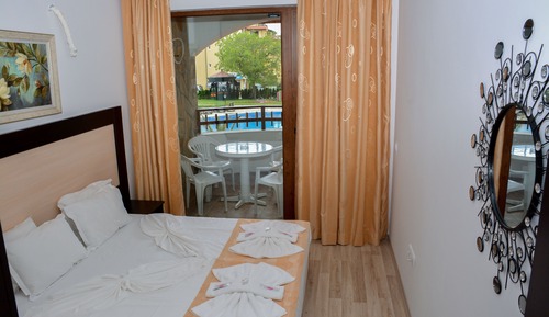 Apartamento, 2 habitaciones, balcón, vistas a la piscina (Kitchenette )