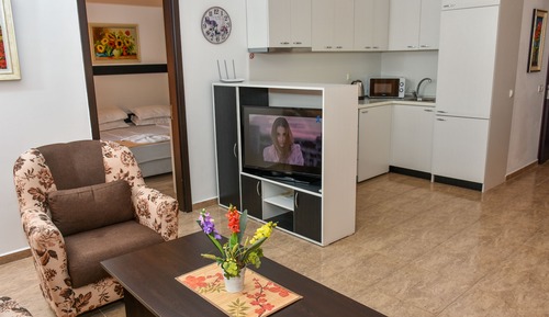 Apartamento de lujo, 2 habitaciones, balcón, vistas al mar