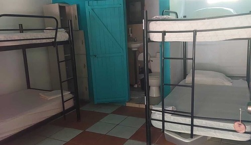 Dormitorio compartido económico, solo para mujeres