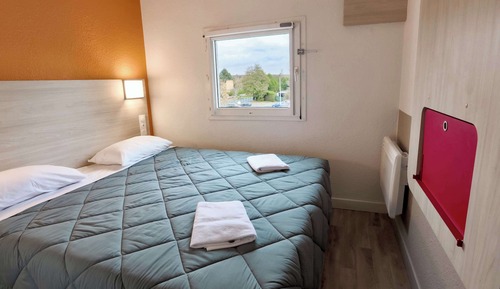 Habitación estándar, 1 cama doble (Shared Bathroom and Toilet)