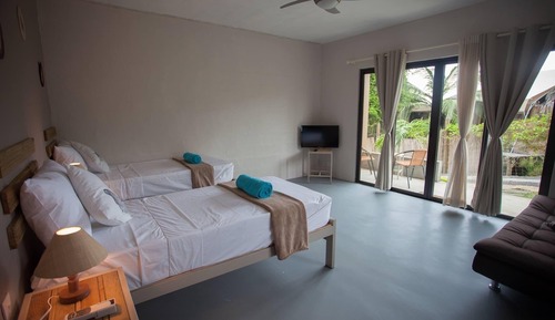 Habitación con 2 camas individuales
