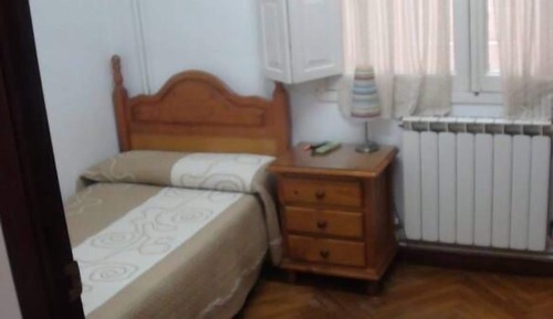 Habitación individual, baño compartido